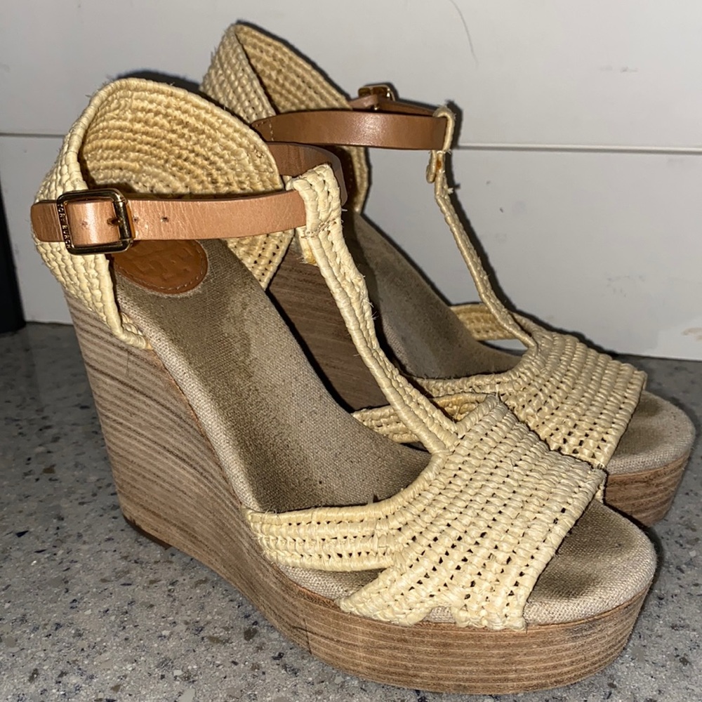 Tory Burch 'Carina' Straw Macrame Sandals with 4.5" Stacked Leather Wedge-Size 7